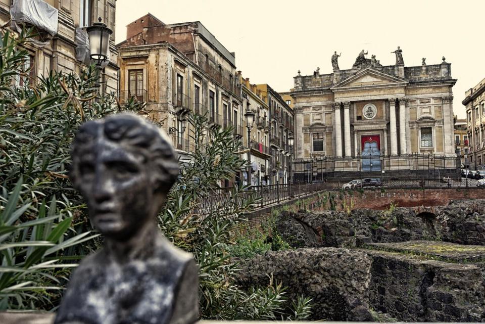 Anfiteatro Le Suites CTA Exterior foto